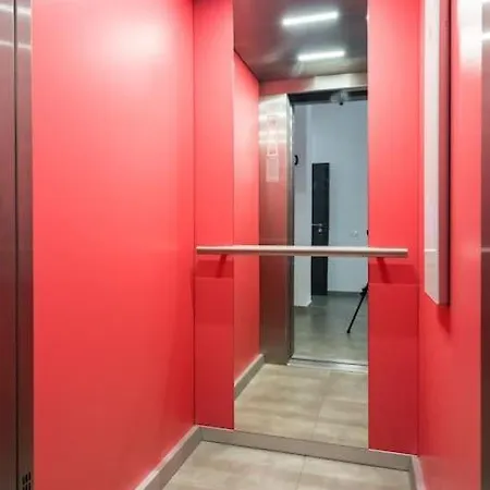 14 - New Building & Parking 公寓