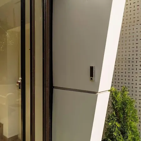 Apartment 14 - New Building & Parking *