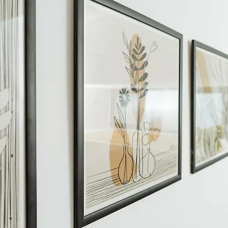 Appartement 14 - New Building & Parking Boekarest