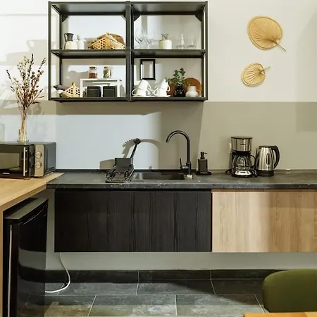 14 - New Building & Parking Βουκουρέστι