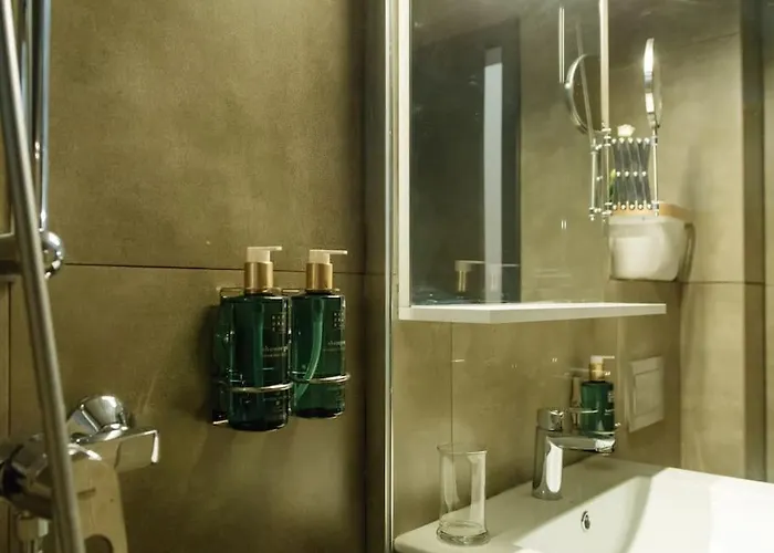 14 - New Building & Parking Bukurešť