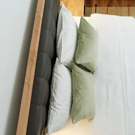 Apartament 14 - New Building & Parking *