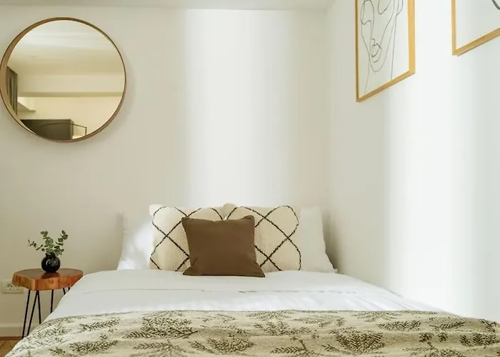 14 - New Building & Parking Bukarest